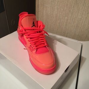 Jordan’s Retro 4